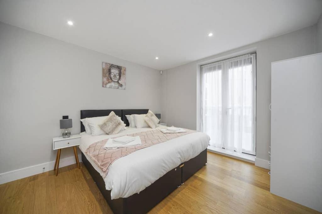 Flat 3 Bridge House Daire Staines-upon-Thames Dış mekan fotoğraf